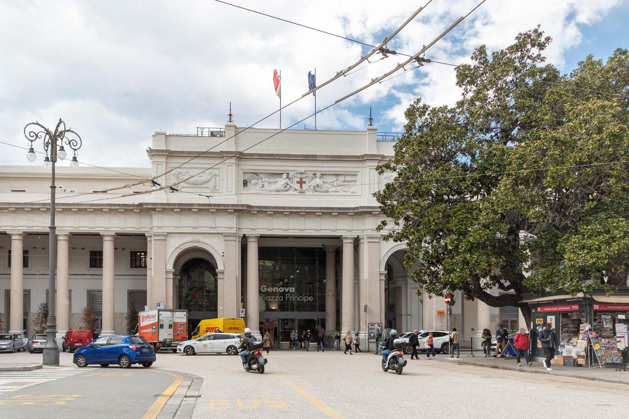 La Mansarda Del Principe, Vicoli, Acquario E Lanterna Apartment Genoa Luaran gambar